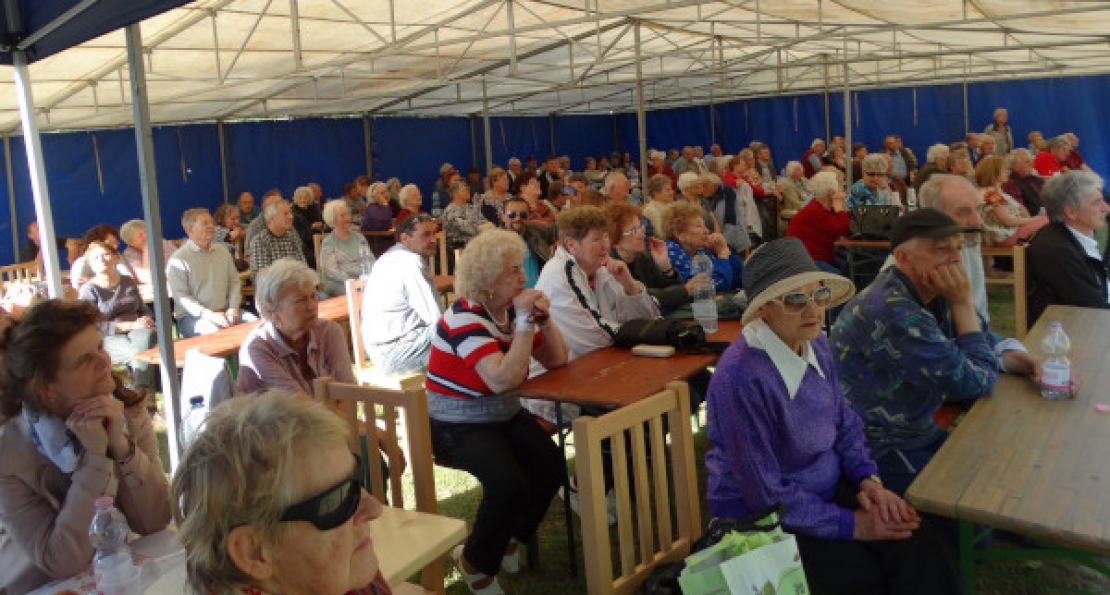 Szeretetteljes műsor Likócson